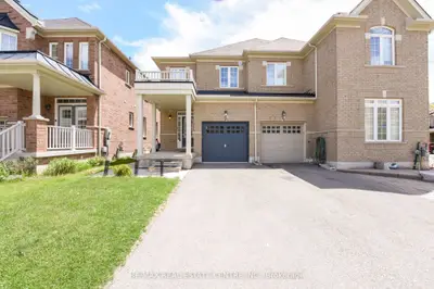 Semi-Detached in Milton
