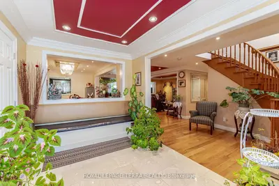 14 Sheringham Street, Brampton, On L6z 2p4