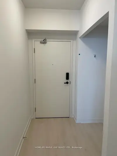 3900 Confederation Parkway 3902, Mississauga, On L5b 0m3