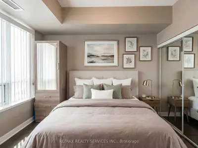 Condo Apartment in Mississauga