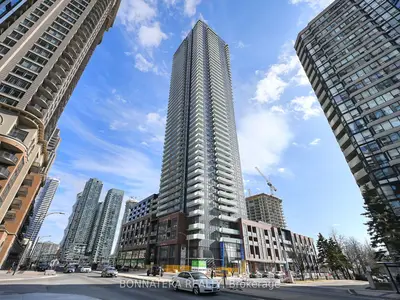 Condo Apartment in Mississauga