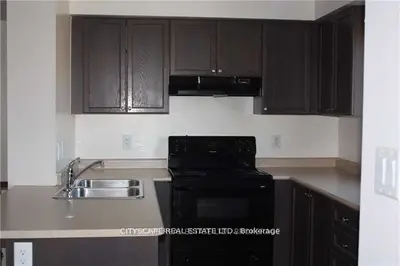 Condo Townhouse in Mississauga