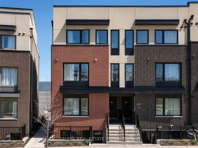 Condo Townhouse in Toronto