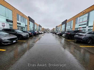 1235 Queensway Avenue E 18, Mississauga, On L4y 0g4