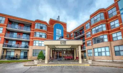 Condo Apartment in Oakville