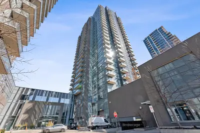 Condo Apartment in Mississauga