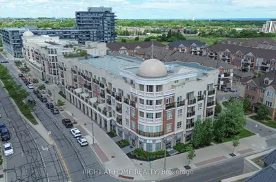 Condo Apartment in Oakville