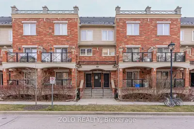 Condo Townhouse in Oakville