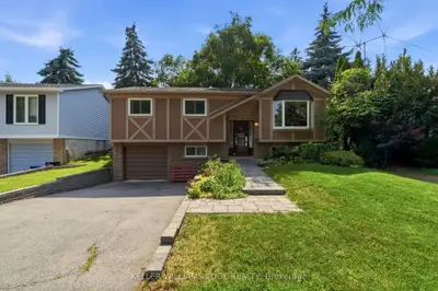Detached in Burlington