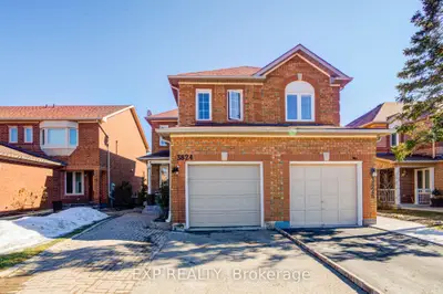 Semi-Detached in Mississauga