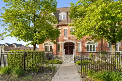 Condo Townhouse in Mississauga