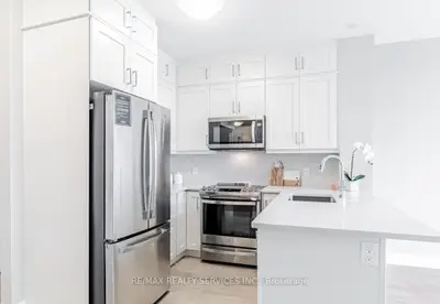 50 Kaitting Trail W 403, Oakville, On L6m 5n3