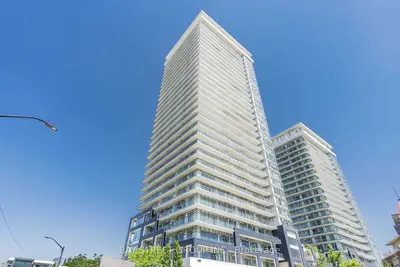 Condo Apartment in Mississauga