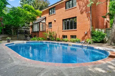 104 Whittington Place, Oakville, On L6k 3v9