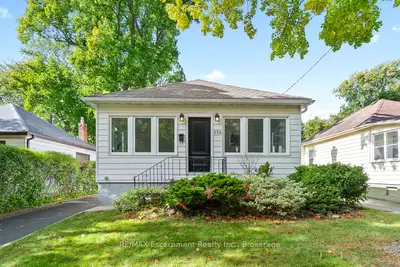 135 Deane Avenue, Oakville, On L6k 1n2
