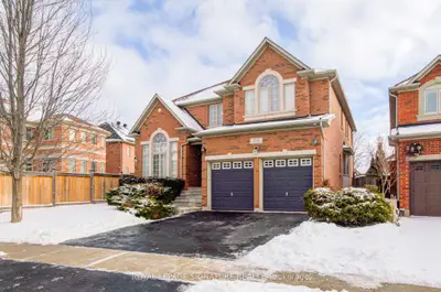 Detached in Oakville