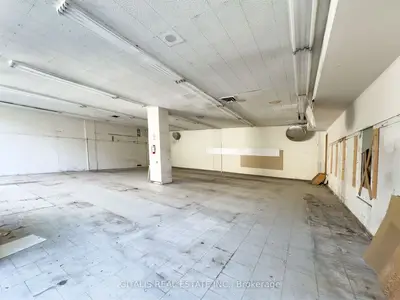 160 Springhurst Avenue Vs, Toronto, On M6k 1c2