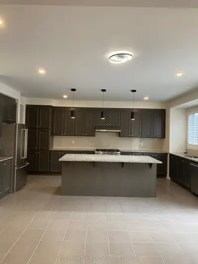 Detached in Oakville