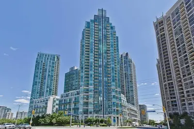 Condo Apartment in Mississauga