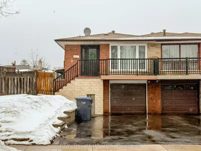Semi-Detached in Mississauga