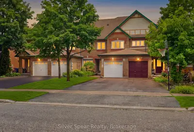 Att/Row/Townhouse in Mississauga