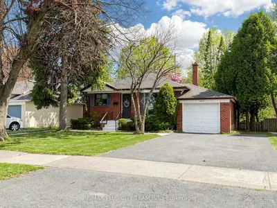260 Renforth Drive, Toronto, On M9c 2k9