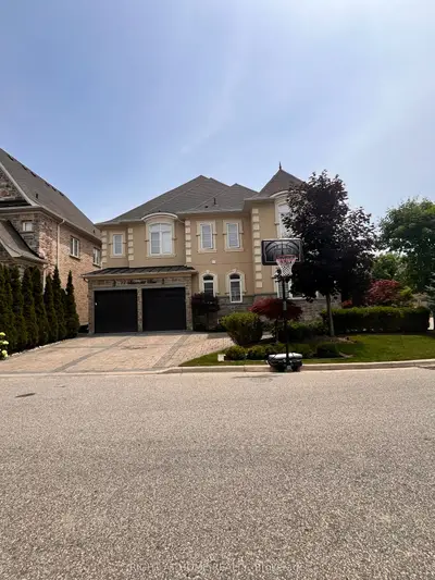 11 Fairmont Close, Brampton, On L6y 2y3
