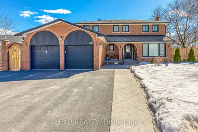 Detached in Oakville
