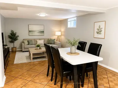 81 Rockcliffe Boulevard Bsmt, Toronto, On M6n 4r6