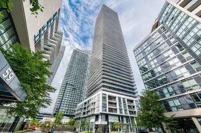 70 Annie Craig Drive 5102, Toronto, On M8v 0g2