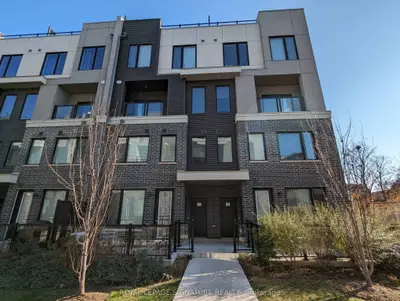 Condo Townhouse in Mississauga