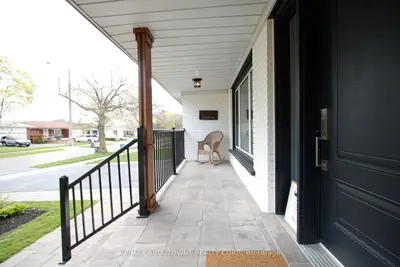 3302 Cardross Road, Mississauga, On L4x 2n2