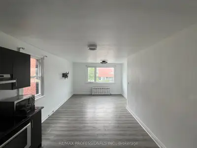 Upper Level in Toronto
