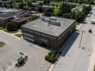 2227 South Mill Way 205, Mississauga, On L5l 3r6