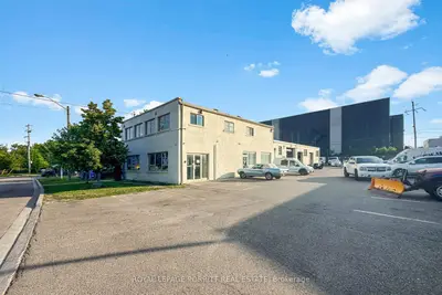 1 Towns Road N, Toronto, On M8z 1a1