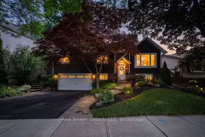 Detached in Burlington
