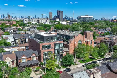 Condo Apartment in Toronto
