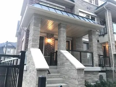 Condo Townhouse in Brampton