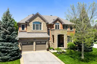 Detached in Oakville