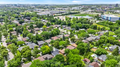 1495 Thetford Court, Mississauga, On L5j 3n2
