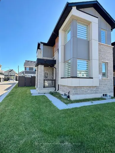 Att/Row/Townhouse in Oakville