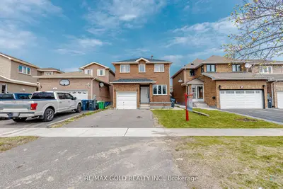 Detached in Brampton