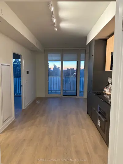 Common Element Condo in Mississauga