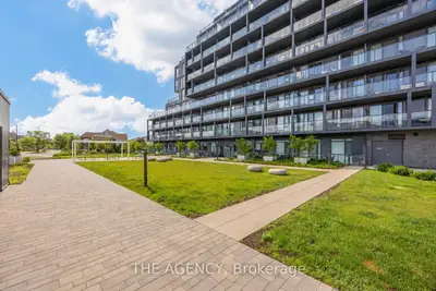 Condo Apartment in Burlington