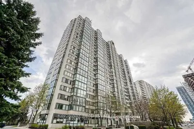 Condo Apartment in Mississauga