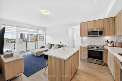 Condo Apartment in Mississauga