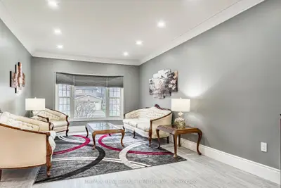 339 Parklane Road, Oakville, On L6h 4j4