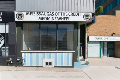 41 Roncesvalles Avenue, Toronto, On M6r 2k4