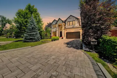 484 Avonwood Drive, Mississauga, On L5g 1y9