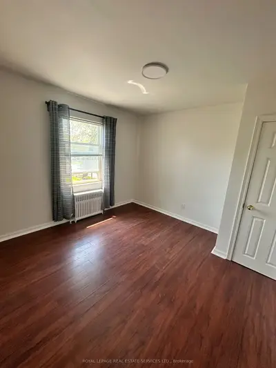 55a Long Branch Avenue 302, Toronto, On M8w 3j1